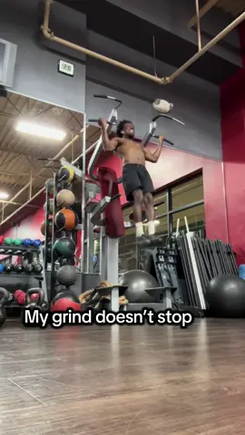 What are your fitness targets? Why haven't you joined V2 Fitness yet? Come and join today to benefit from my special offer. Let's work together today as this is a limited time opportunity.  #v2fitness #fitnesscoach #bodygoals #weightloss #Fitness  #weightgain #bulkingup #toningup #pullups #situps #abroller #fypage #fyppp 