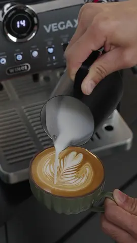 Latte art buổi chiều cho chill nhé cả nhà #latte #latteart #winci #mayphacafe #coffee 