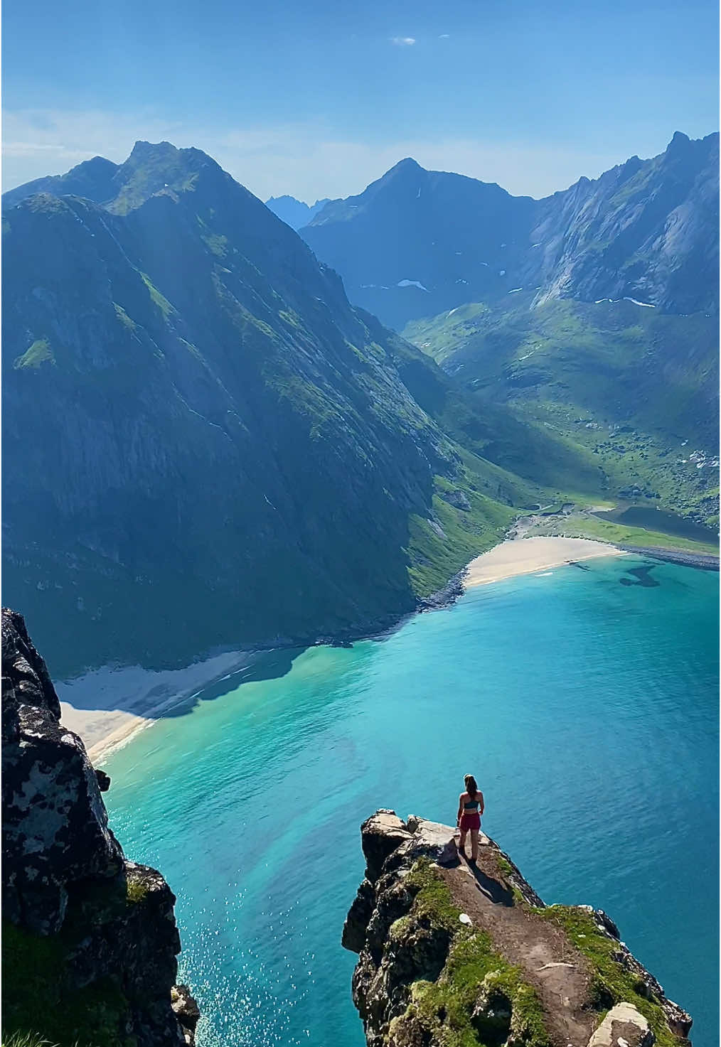 📍Ryten, Lofoten 🇳🇴 #norway #lofoten #ryten #travel #fyp 