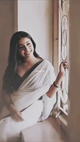 හැබැයි මේ හිතේ තියෙන ආදරය නම් කවදාවත් නැති වෙන ඒකක් නෑ...! 💜🤍      🫂🖇️🤍💜🫶✨💫 . . . . . . . . #sinhalasong #lyrics_songs #Love #foryou #4u #forever #hearttouching #emotional #feelings #treanding #flypシ #italytiktok #srilankatiktok #loveyou🌙 #kevinnalinda #copulelove #together #thahanamadare #qoutes #viral #srilanka #goviral #lovesongsad #trendingnow 