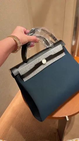 The Hermès Herbag 31 is a rare gem—highly sought after for its refined elegance and effortless versatility. Inspired by the iconic Kelly bag, its sleek canvas-and-leather combination exudes understated luxury, complemented by polished palladium hardware. The structured silhouette delivers a sophisticated yet modern aesthetic, making it the perfect statement piece for any occasion. Hard to secure and even harder to resist—this timeless beauty is on-hand and ready to ship. DM now before it’s gone! ✨👜 🛍️ Secure this stunning piece today with our hassle-free layaway plan—𝘂𝗽 𝘁𝗼 𝟲 𝗺𝗼𝗻𝘁𝗵𝘀 𝘁𝗼 𝗽𝗮𝘆! 💫  📲 Ready to shop? Send us a DM, Viber, or WhatsApp at 𝟬𝟵𝟮𝟭-𝟳𝟳𝟯-𝟬𝟬𝟰𝟮 for a seamless shopping experience! #Hermes #HermesBag #HermesHerbag #Herbag31 #LuxuryBag #DesignerHandbag #FashionTok #LuxuryLifestyle #StyleInspo #BagLover #HandbagAddict #SoftLife #TrendAlert #OOTD #FYP #ForYouPage #TikTokFashion #LuxuryUnboxing #BagCollection #LuxuryTrends #MustHaveBag  