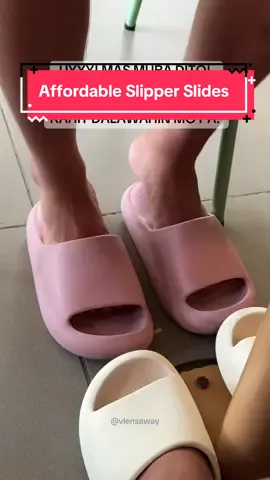 Mag-iisang taon ko na ginagamit yung puti. Pareho pa din ang quality kahit madalas labhan at naiinitan. Sobrang lambot pa at hindi masakit sa paa kaya sobrang solid talaga. Mura na ‘to ngayon kaya samantalahin mo na rin ha. #slipper #slippers #slippersforwomen #slippersformen #slides #slipperstyle #cloudbounce #pose #posee #footwear #footwears 