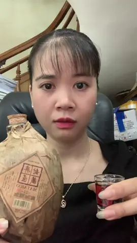 Mao đài ủ trấu 21 năm thượng hạng ! Muốn thẩm tửu ngon thì gặp e là đúng bài rồi đấy 😘 ! #maimaiduoclieu🌿 #maodaiutrau #ruoumaodai #maodaiquychau #maodai #rượu #rượutrungquoc 