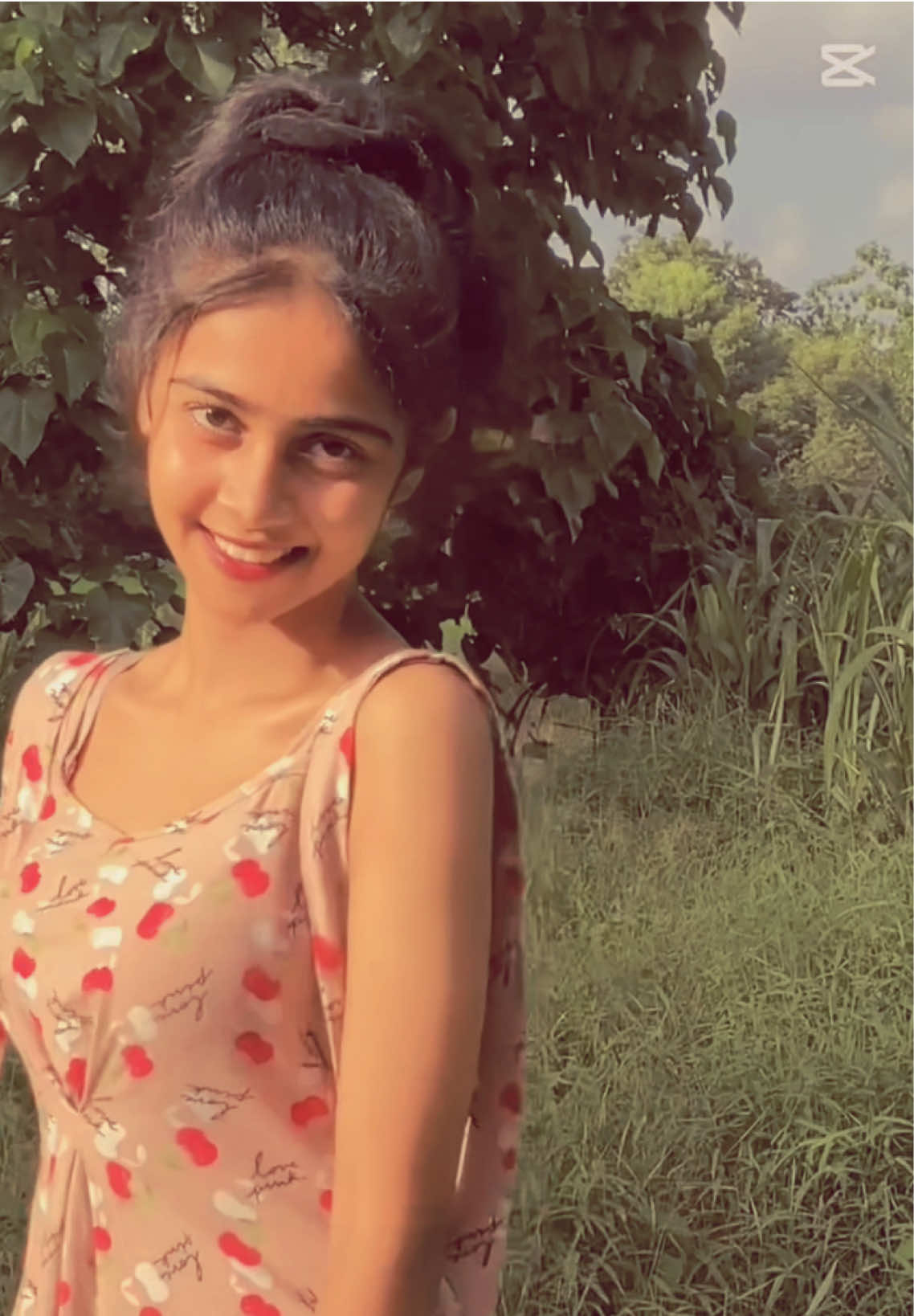 සුසුමට සුසුමක් මුහුවන උණුහුම ඔබමය 😘🫵#foryou #srilankan_tik_tok🇱🇰 #viralvideo #Saara__M #CapCut #nihadathawewayannesangeethe