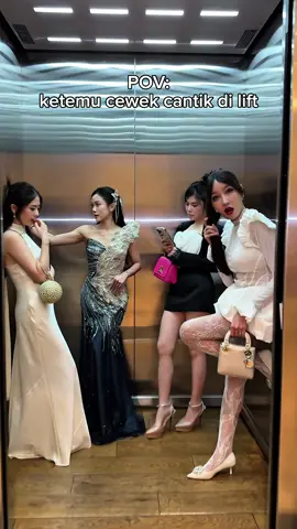kalo ketemu yg begini bikin mengigil ga syiehhh? #cicimasbule #jessicajane #evelynchrestella #juanneve #lucintaluna #coupletiktok #pov #elevator #lift #trending 