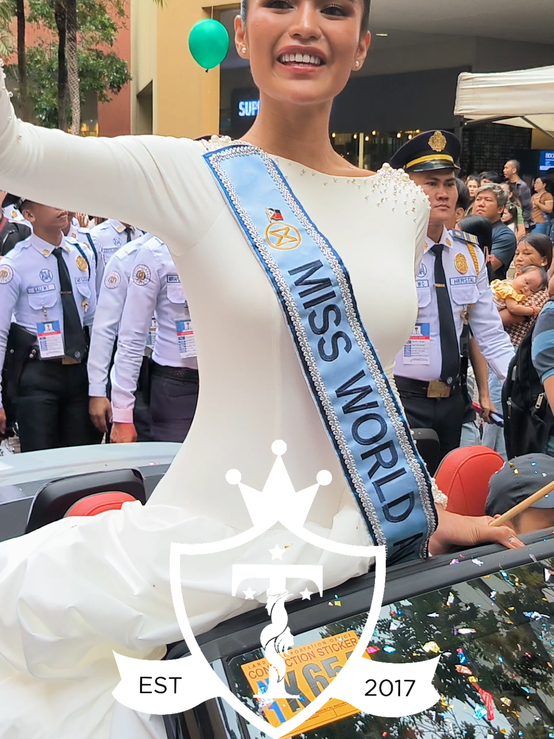The weather took a sudden detour to make way for the grand homecoming parade of Miss World Asia 2025 Krishnah Gravidez at the SM Mall of Asia grounds.  #TIARAHOLICS  #KrishnahGravidez  #MissWorldPhilippines  #MissWorldAsia2025  #MissWorld2025  #72ndMissWorld 