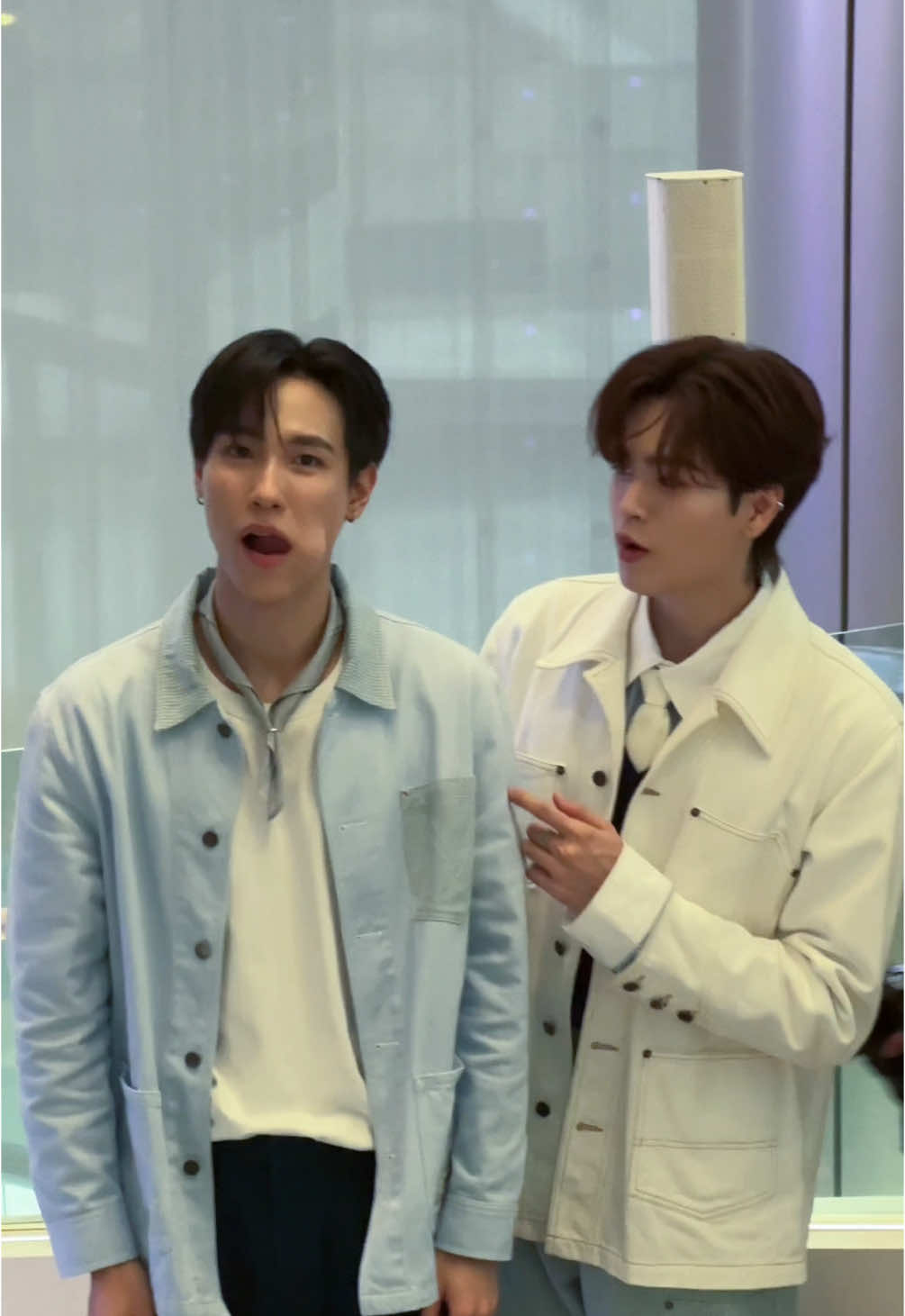 ท่าร้อนในของพี่จูและน้องมาร์คเอ็นดูมากกก🤭 JuniorMark with Galaxy A56 #GalaxyxJuniorMark #GalaxyA56 #junniorrs #จูเนียร์ปณชัย #จูเนียร์มาร์ค #markjiruntanin #มาร์คจิรันธนิน 