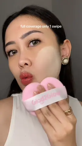 oily & kusam skin must have!  #G2GTwoWayCake #bedakbaruG2G #twowaycake #blurringpowder 