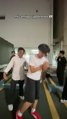 Jajjaja lo dieron todo mis amigos #ダンス #横揺れ #tiktok #Viral #parati #japan #fyp #baile #dance #brrbrrrpatapim #japon #japones #japoneses #Amigos 