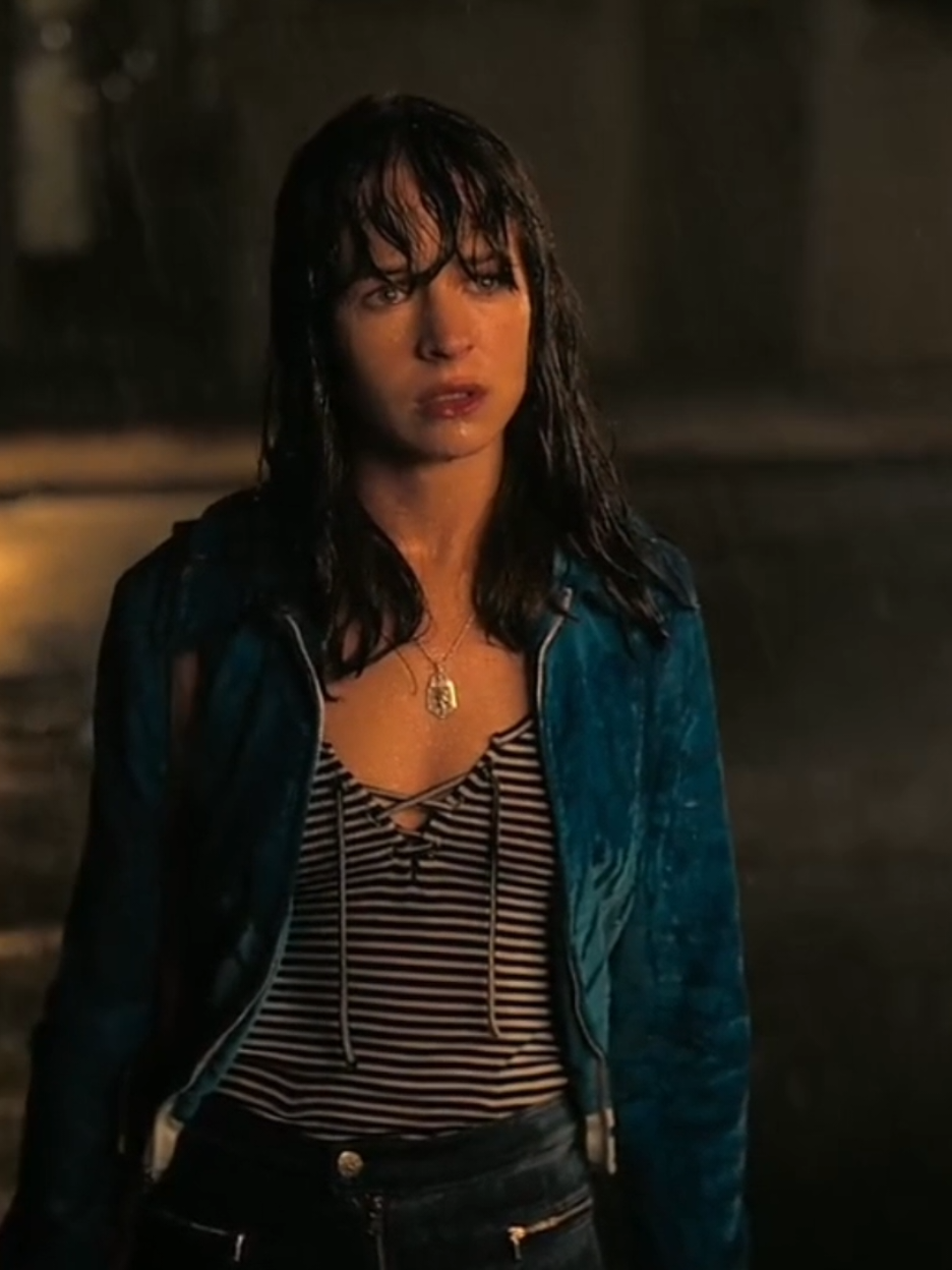 The constant pressure and overwhelming rush to figure life out. #adulting #girlboss #23 #fyp #life #edits #seriesnetflix 