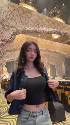 Shoulder ပဲလှုပ်လိုက်ပြီ😥 #fyp #trend #viral #thaesunyein 