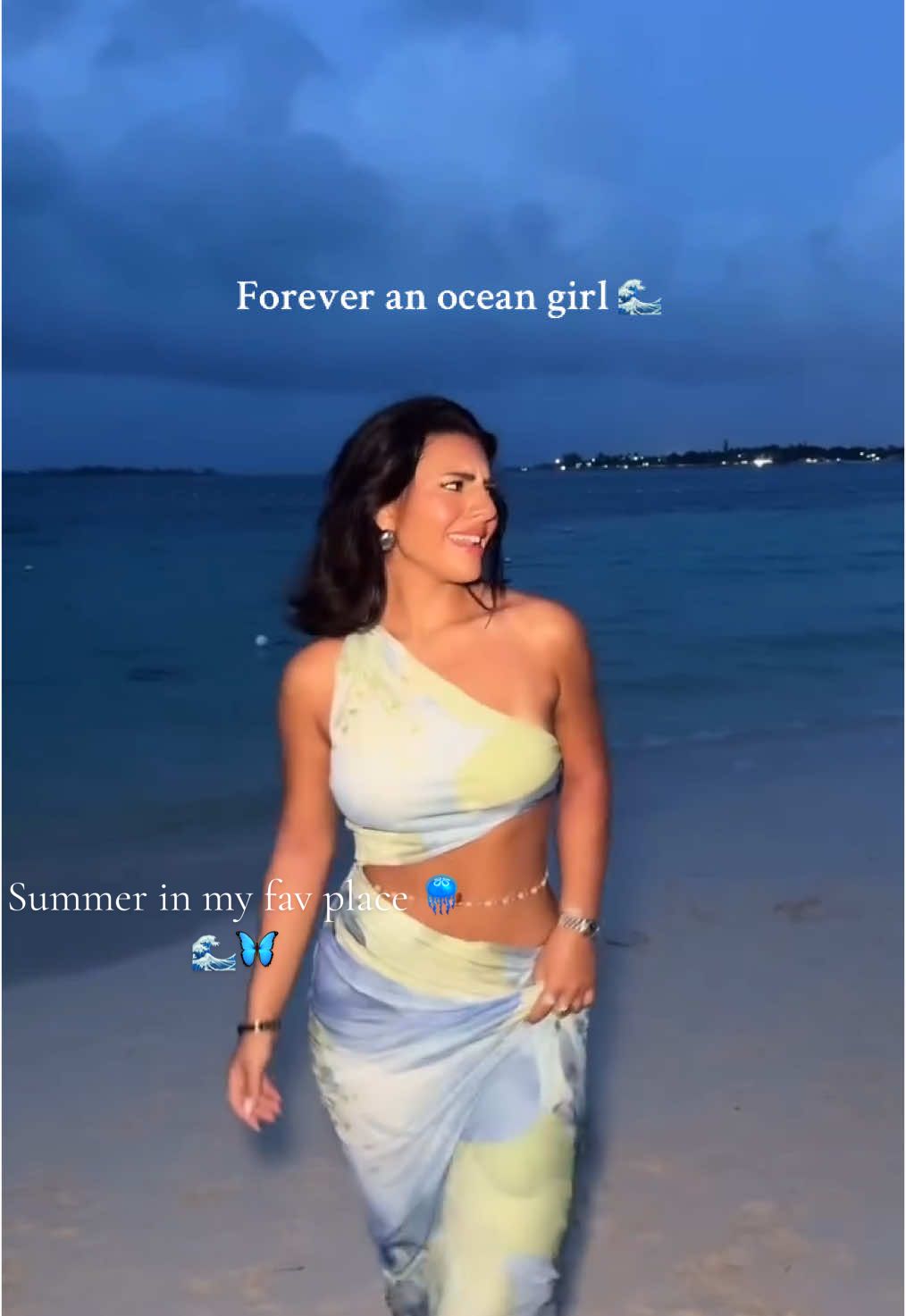 Beach+Taylor Swift’s song is a vibe🌊🪼🦋🐠🏖️#ocean #wave #calming #taylorswiftsongs #fyp #beachvibes #aesthetic #blow #viral #like #follow #longbeachisland #nj #creatorsearchinsights 