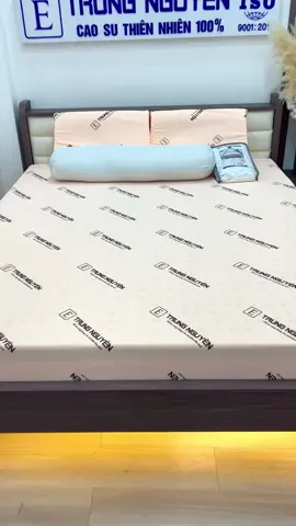 Dòng Rubber Foam bên nhà Trung Nguyên đây ạ#nemcaosunon #nemcaosuthiennhien #nemtrungnguyen #xuhuongtiktok #viralvideo 