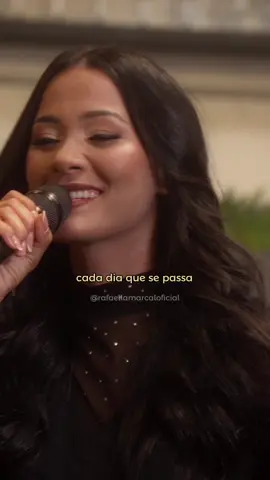 Mande este vídeo para alguém que você ama ouvir essa linda mensagem 🙏🏾😭❤️🙌 O clip Caminho da fé já está disponível em meu canal no YouTube, link na bio. Compartilhe esse vídeo com essa linda mensagem 🎶🙏🏾