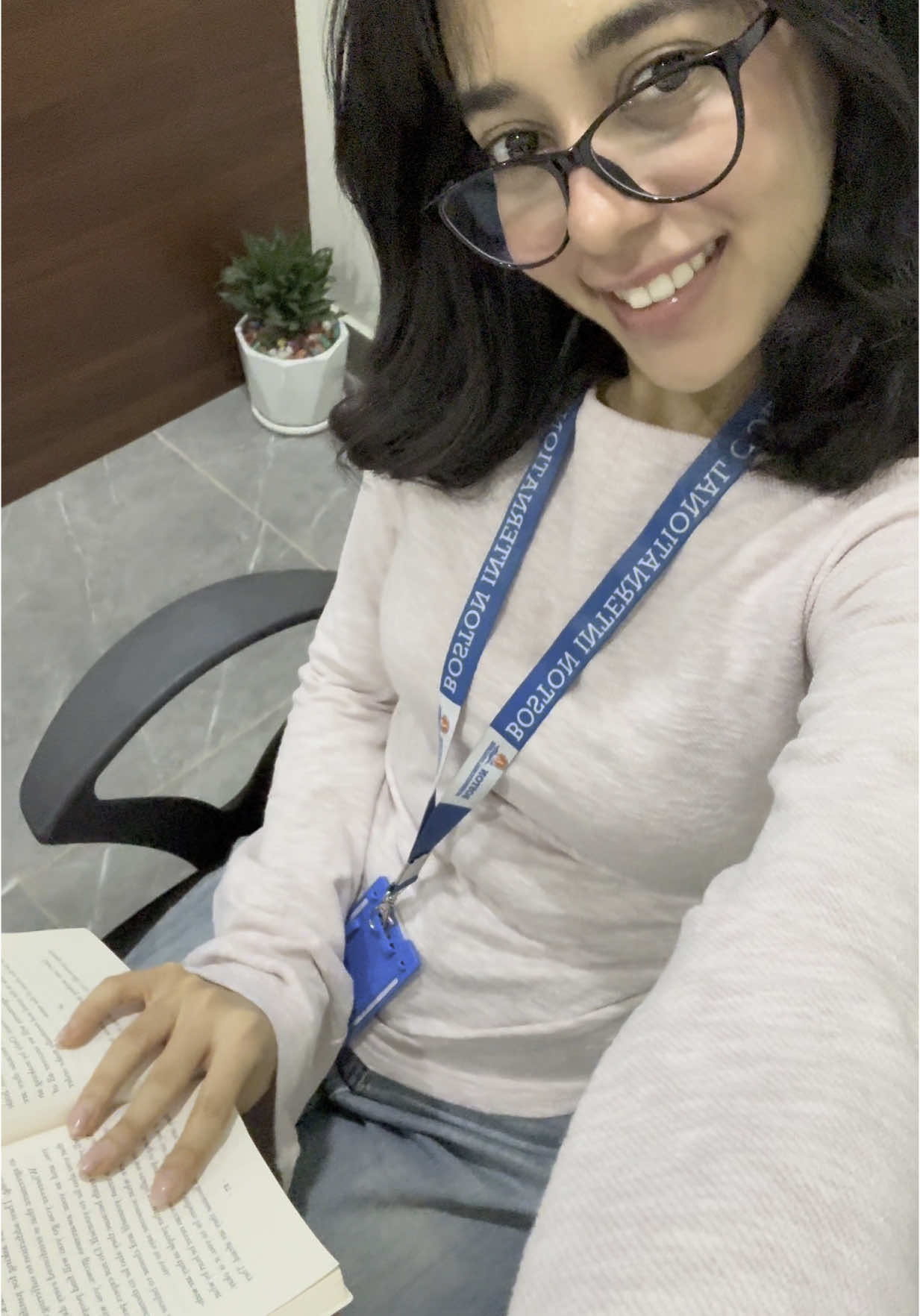 Almost forgot re-reading your favourite book is the whole point🤭 #justagirl🎀 #thefouragreements #growingeveryday 