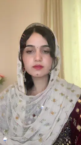 اختر مو مبارک شه! هیله لرم زما پیغام او غوښتنه چې هېواد کې د یو کم شمیر ماشومانو لپاره زما وړه هڅه ده ومنئ او خپله اختر مبارکي ددغو ماشومتنو سره هم شریکه کړئ تر څو دوی خپلو زده کړو ته دوام ورکړي زما باور دادی چې موږ نننی نسل به افغانستان له تورو تیارو څخه ژغوذو او ددوی لپاره به داسې نسل جوړیږو چې سبا نسل مو زموږ غوندې ناخوالې ونه ویني او دوی د نړۍ له سیالۍ شاته پاته نشي. افغان ماشومان ډېرې وړتیاوې لري خالي زموږ د لاسنیوی او د یوه ښوونځي دروازې خلاصیدل یې لوی ملاتړ کیدلی سي په داسې وخت کې د افغان نجونو د زده کړو لپاره هم باید ګډ او قوي غږ شو څو نور یې په مخ د مکتب دروازې خلاصې شي. ستاسې د ملتیا په هیله ښه اختر ولرئ. #له_کېږدۍ_تر_سپوږمۍ #کیږدۍ_ګرځنده_ښوونځی #kegdaimobileschool #دافغان_نجونو_ښوونځي_پرانېزئ 
