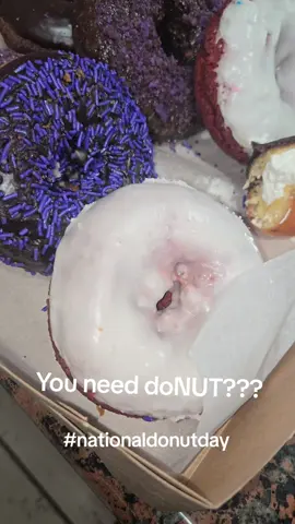 Got my hole glazed crazy style for #nationaldonutday #donut #donuts #donutshop #donuttery #huntingtonbeach #OC 