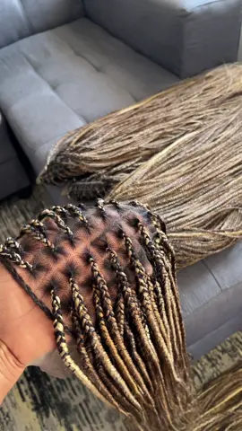 Beautiful color mix for our Wholesale client  Get this color mix on a closure for as low as 35k on our Sales  Scroll through our page send us what you like let’s give you a slashed price 