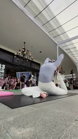 udh dititik pasrah tiap ikut kelas yg gatau temanya apa pasti SELALU BACKBEND😊😊 #yogapractice 