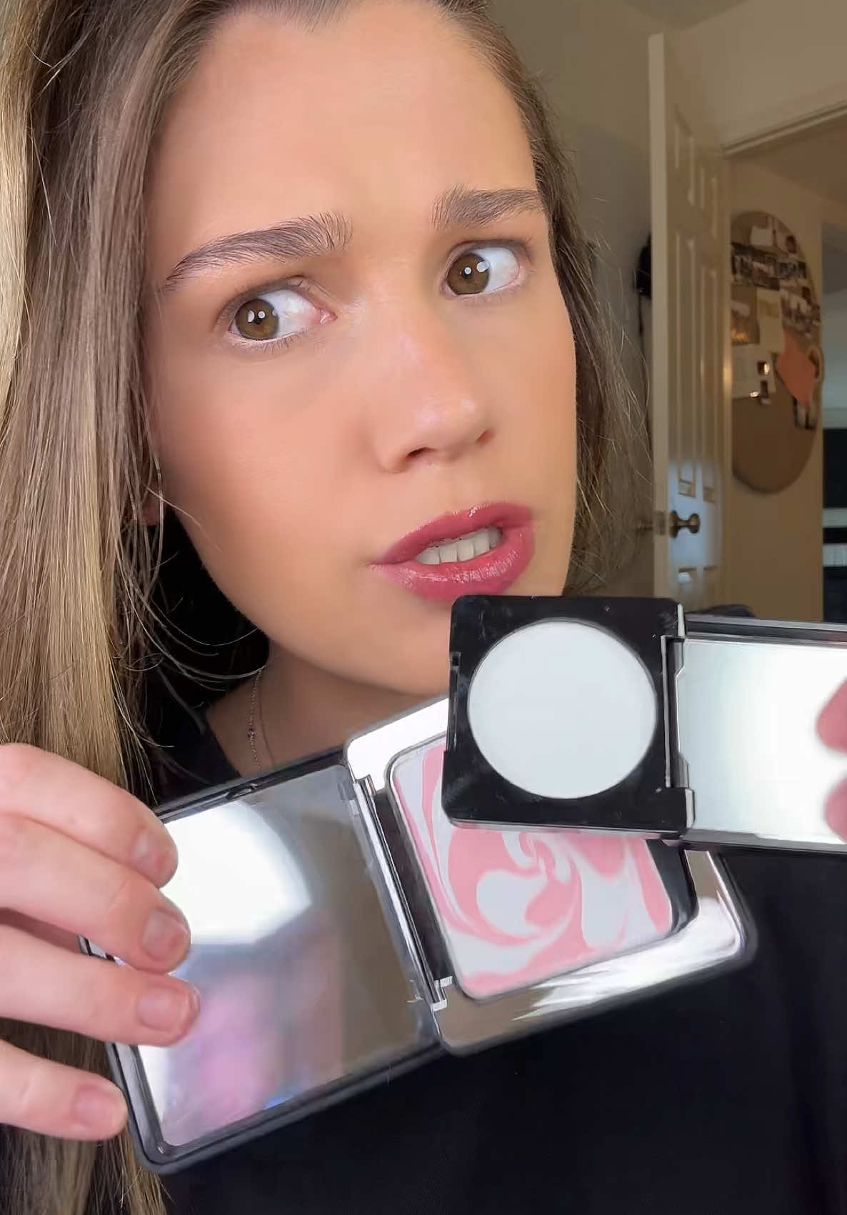 It’s SO GOOD. #pressedpowder #basemakeup #tiktokshopfindsfyp #tiktokshopweeklypicks #tiktokshopcreatorpicks #tiktokmademebuyit 