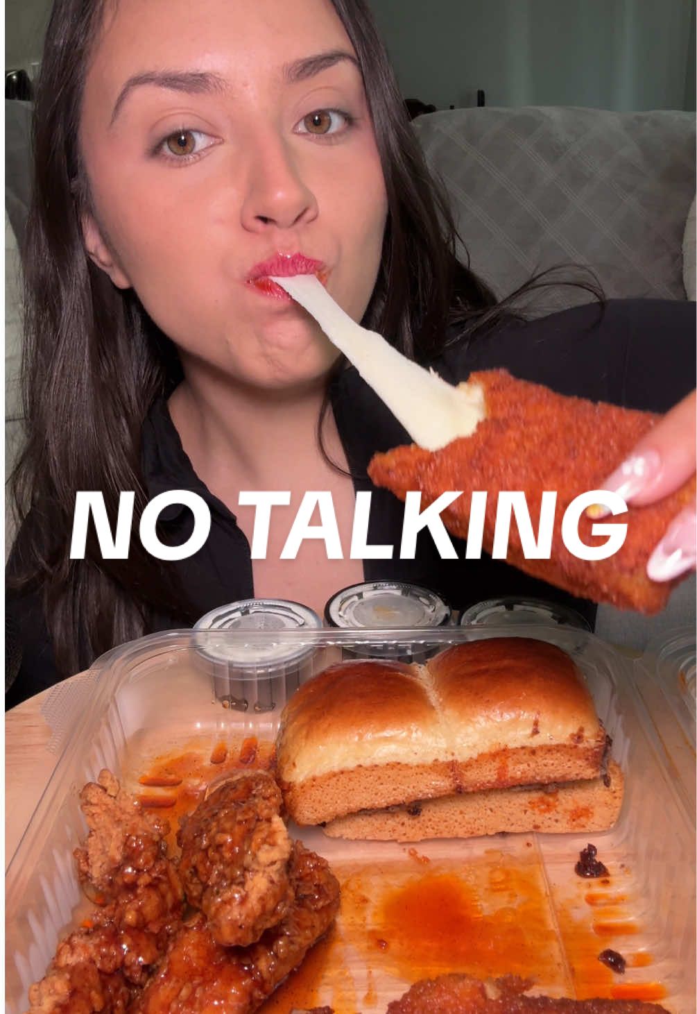 chilis triple dipper mukbang, no talking 🤫✨the food asmr was ASMRing @Chili’s Grill & Bar #chilis #chilistripledipper #tripledipper #mozarellasticks #cheesy #Foodie #mukbang #eating #foodasmr #notalking 