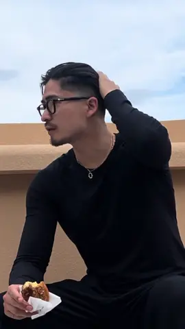 フェードとダウンパーマしてアンダーカット雰囲気一気に変わった🙏🏽#ヘアスタイル #ヘアスタイリング #ヘアセット #アンダーカット #フェード #フェードカット #ダウンパーマ 