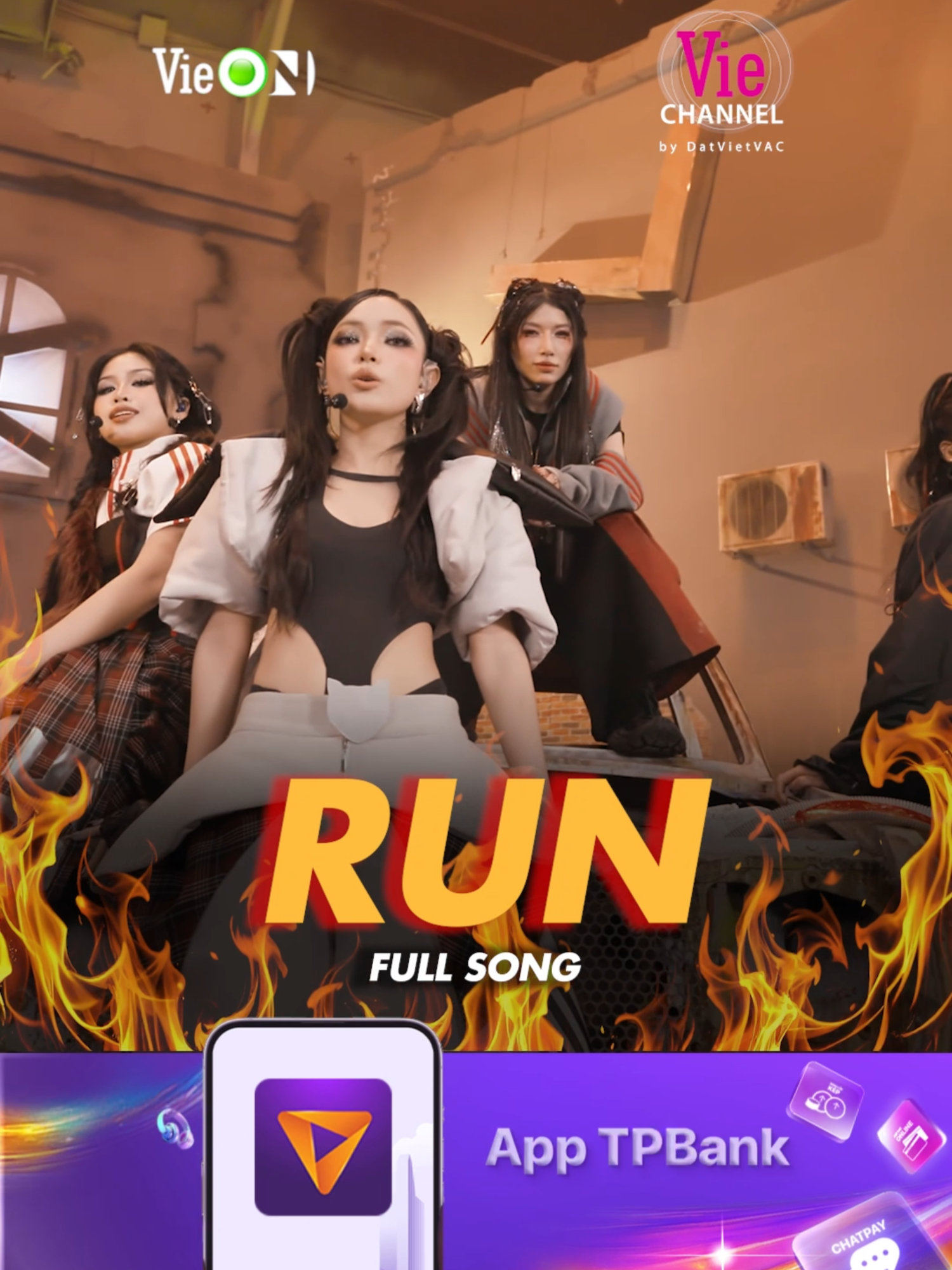 Full màn trình diễn 