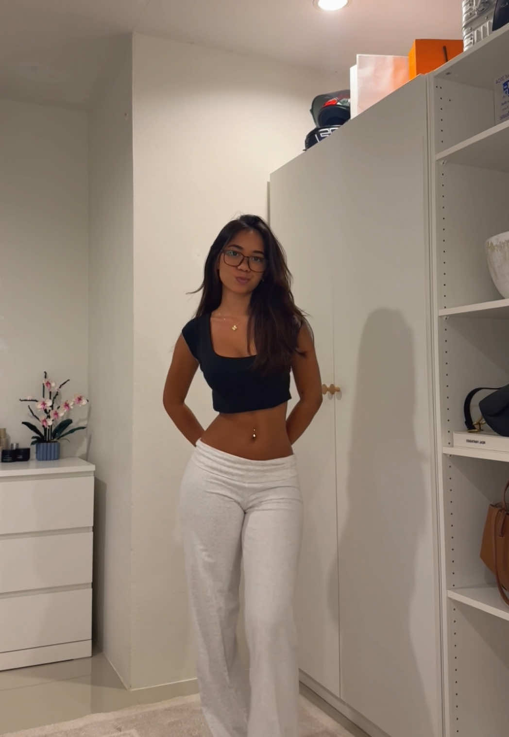 I totally forgot I owned these pants #outfit #OOTD #outfitideas 