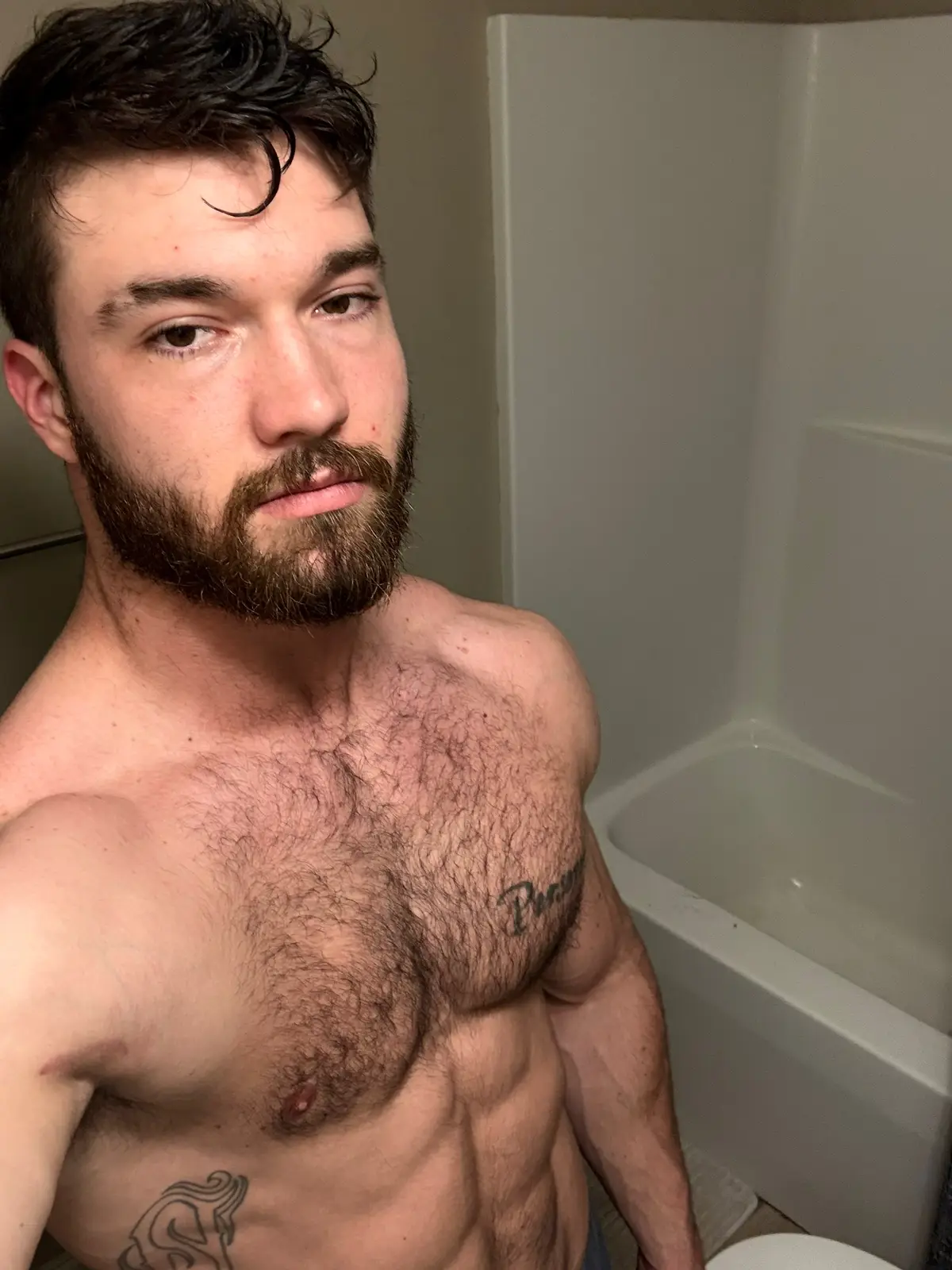 I have 2 sides 🤣🤣 Bucked up use code void256 for 20% off  #buckedupambassador #2sides #vs #training #gym #aesthetics #mevsme 