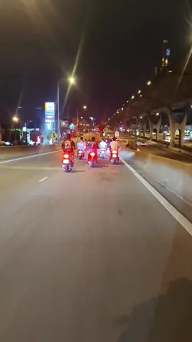 วันเสาร์เหงามาก #บางนาเซอร์กิต 