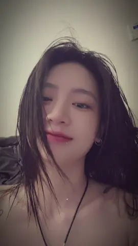 Tâm trạng sauu 22h đêm 🙂#ngoclee 