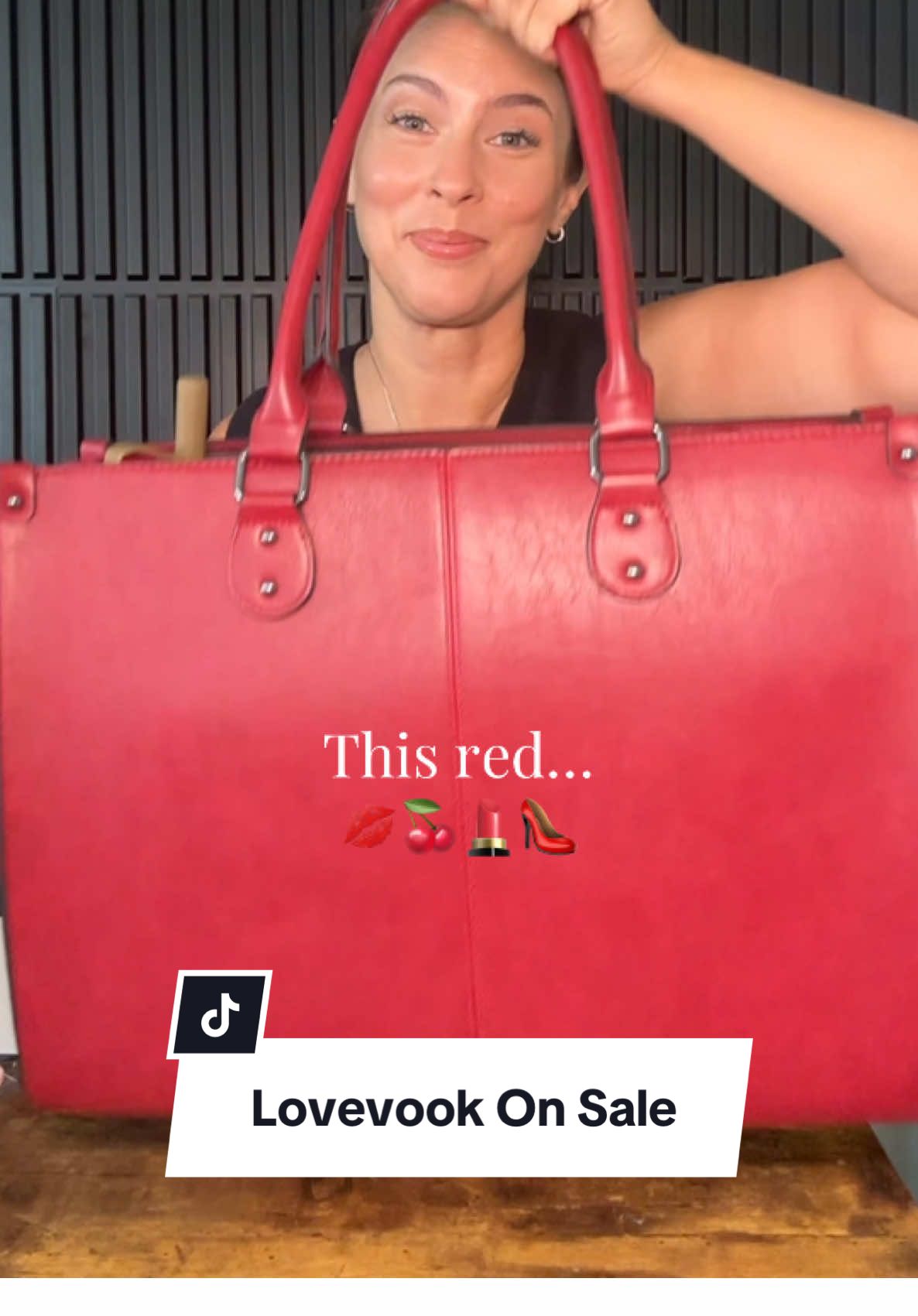Absolutely obsessed with this red 😍 @Lovevook Bags #lovevook #lovevookbags #lovevooktravelbag #corporatebag #laptopbag #redpurse #toptier #toptierjune #tiktokshopcreatorpicks 