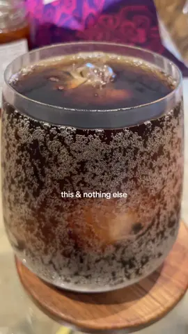 And just like that, all my problems vanish #coke #crispycoke #thisandthat #spicycoke #cokezero #cocacola 
