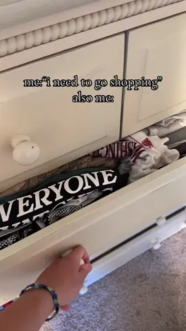 i got it to close dw #fyp #viral #wlw #trending #fashion #xyzbca #clothes 