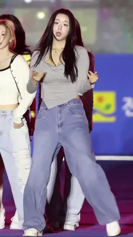 chaeyeon fancam #chaeyeon #triples #fancam #kpop #fancamsexy 