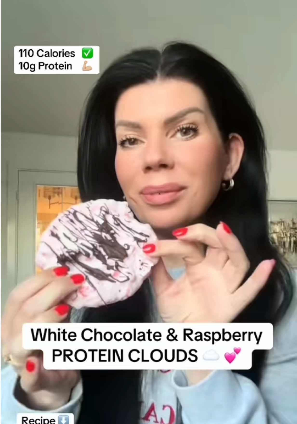 ☁️ White Chocolate High Protein Clouds 💕 These are your new go-to frozen snack—sweet, creamy, tangy, chocolatey, and packed with protein 💪🏼🍫🍓 🍓 Ingredients (makes 4 clouds): 	•	500g Lindahls White Chocolate Protein Yogurt 	•	150g raspberries 	•	20g dark chocolate (85%+ works best) 👩‍🍳 Method: 	1.	Mash raspberries in a bowl until juicy and soft. 	2.	Add 500g white chocolate protein yogurt and mix well. 	3.	Spoon into 4 cloud shapes on a tray lined with baking paper. 	4.	Freeze for 2–3 hours (or until solid). 	5.	Melt dark chocolate and drizzle over each frozen cloud. 	6.	Enjoy straight from the freezer! ⚡ Macros (per cloud): ✅ Calories: 110  ✅ Protein:  10g #highprotein #proteinsnack #snacks #snack #SnackTime #Recipe #cookwithme #nutrition #healthyliving #foodies 