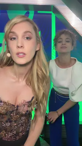 she‘s behind me isnt she @Laure Valee 