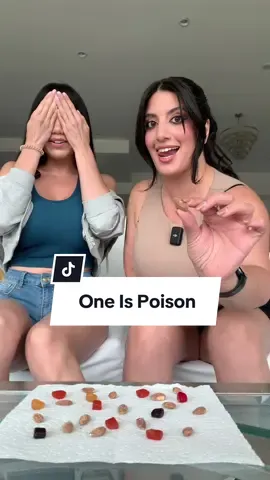 ‘spitters are quitters’ doesn’t JUST apply to the bedroom @Sarah Arabic @little puck #game #friends #friendship #fruitsnacks #SnackTime #challenge #poison 