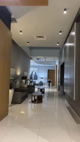 Aha Gateway hotel😍🤍what a stunner she is - - - - - - - - - - #CapCut #hotelroom #gateway #airbnb #housetour #hometiktok #staycation #durban #durbantiktok #staycation #Vlog #vlogtiktok #sama28 #fyp #fypシ゚ #trendingvideo 