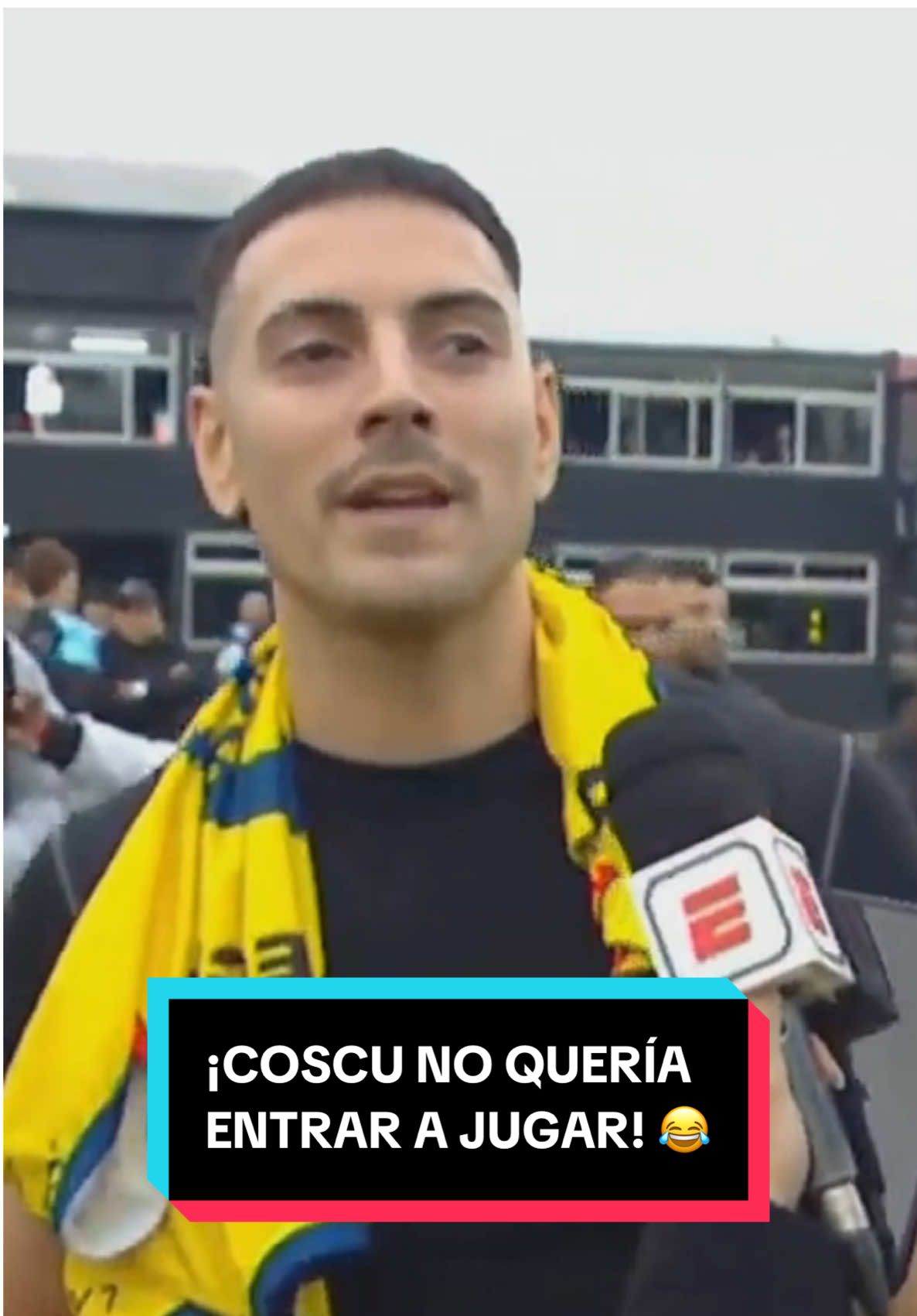 “LA MANDÉ A JAMAICA” 😅 #Coscu contó que no estaba para jugar en la goleada de #Argentina Streamers ante Creadores #Colombia, pero se lo tomó con humor #TikTokDeportes #Futbol 