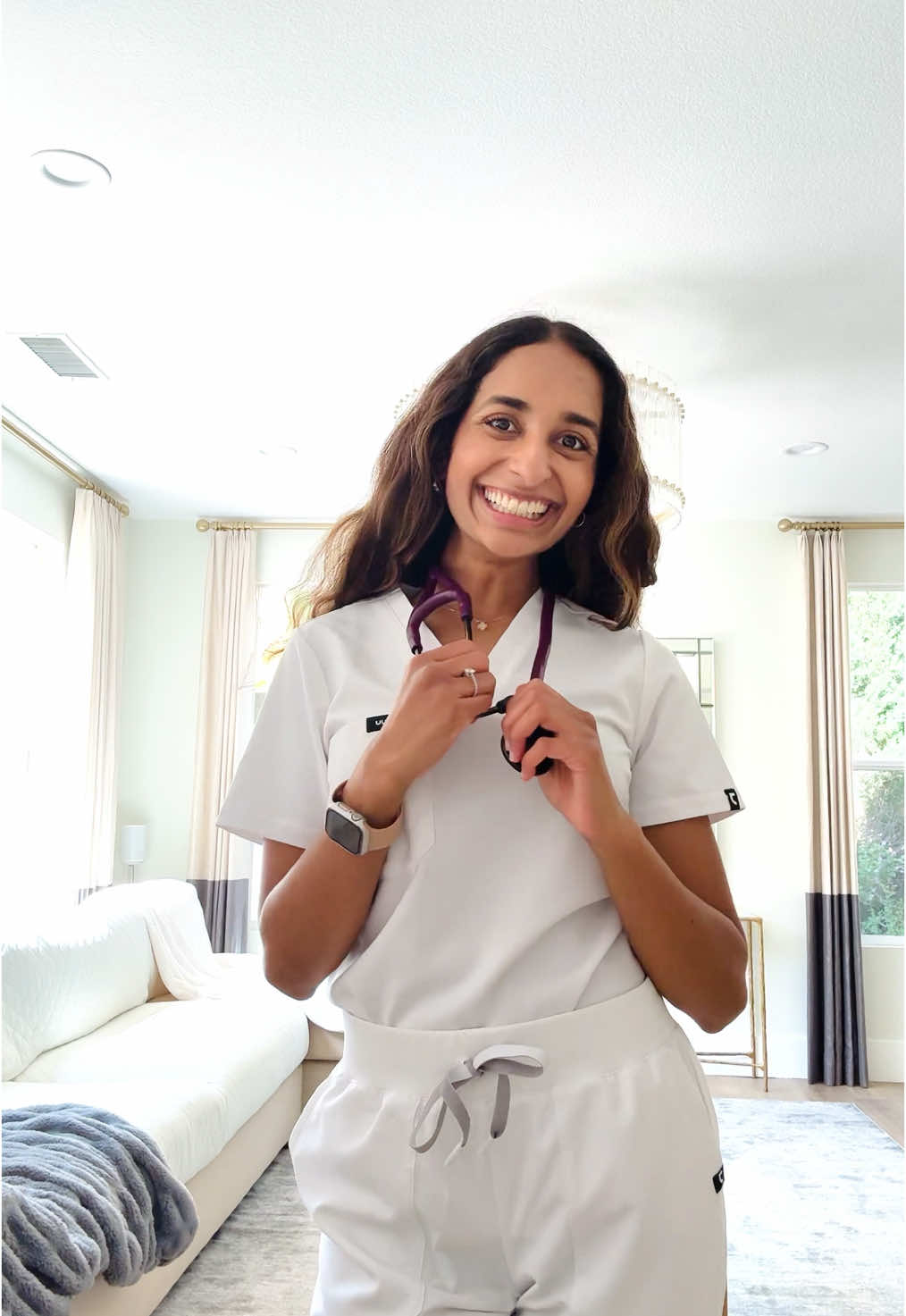The most opaque white scrubs yet 🤍🤍 #scrubs #jaanuuscrubs @wellnesswithanj 