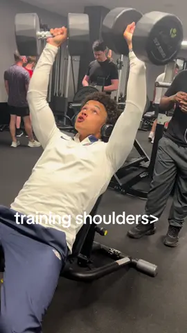 by far the best muscle to train #bodybuilding #fyp #shoulders #shredded #lean 