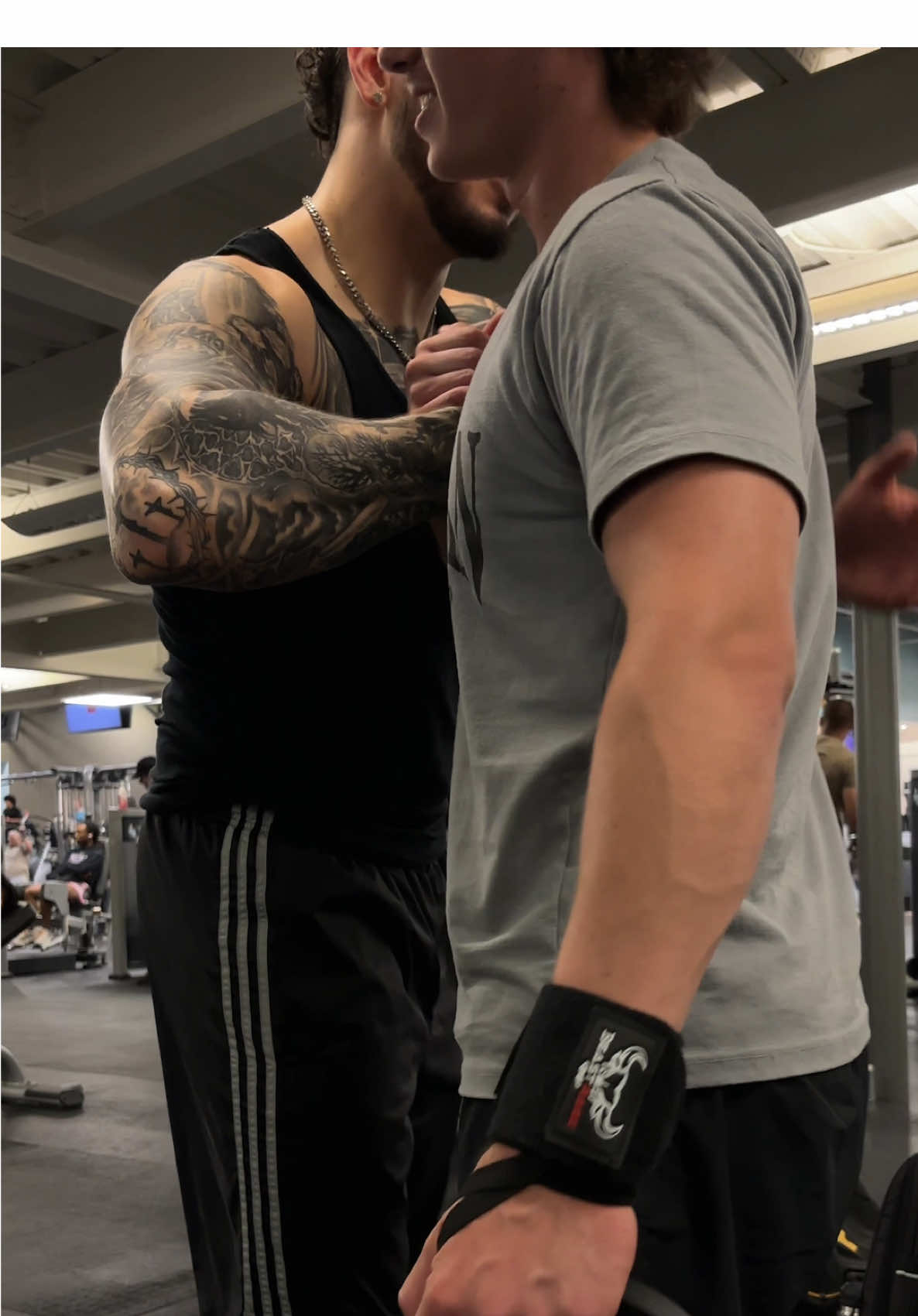 Trying new stuff erryday ✍🏻 #gym #fitnessvideo #oneliferockville #dmv #maryland #virginia #rauwalejandro #latino #jim #explorepage #badbunny #fyp 