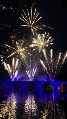 Schlossbeleuchtung Heidelberg 2025🎇 #Heidelberg #Schlossbeleuchtung #HeidelbergerSchloss #VisitHeidelberg #Lichterzauber #Feuerwerk #RomantikPur #GermanyTravel #Reiselust #Sommerabend #TravelGermany #HiddenGemsEurope #EuropeTrip #WanderlustGermany #MagicalPlaces #BucketListMoments #ScenicViews #RomantischeStadt #Lichterliebe #Sommernachtstraum #NeckarMomente #WowGermany