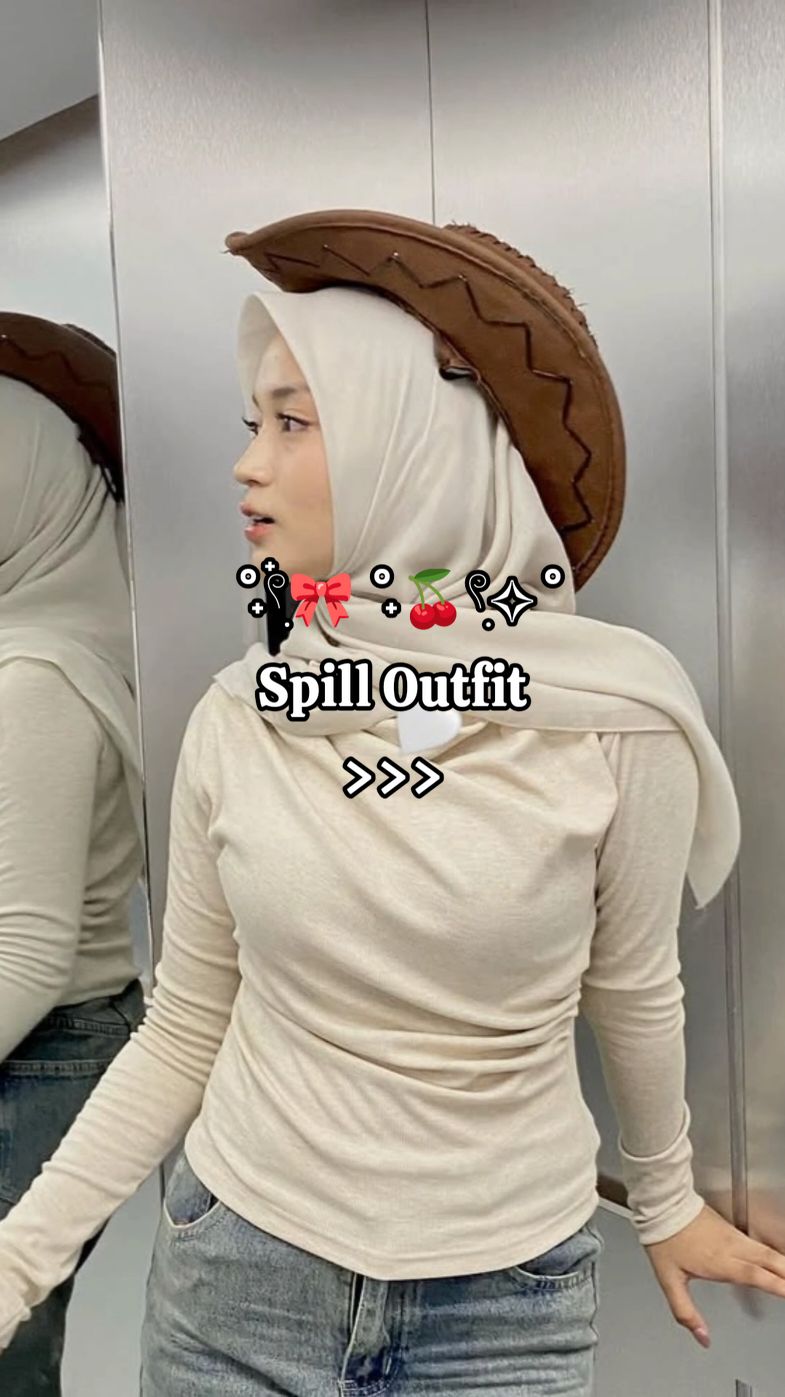 atasan gemas favorite ku 𐙚 buruan cek keranjang kuning >>> #ootdhijab #outfitinspo #outfithijab #outfithijabstyle #wonyoungtop 