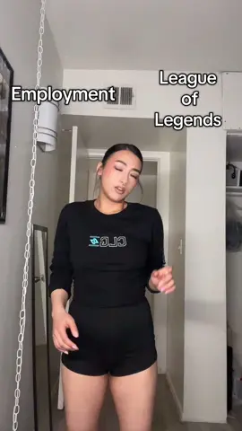 It’s an addiction #leagueoflegends #leaguetiktok #arcane #riotgames #employment #jinx 