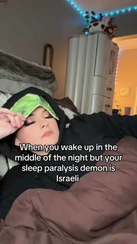 This is so stupid but I thought it was funny lol idk man Don’t ask why I got a full face of makeup on pretending to be asleep