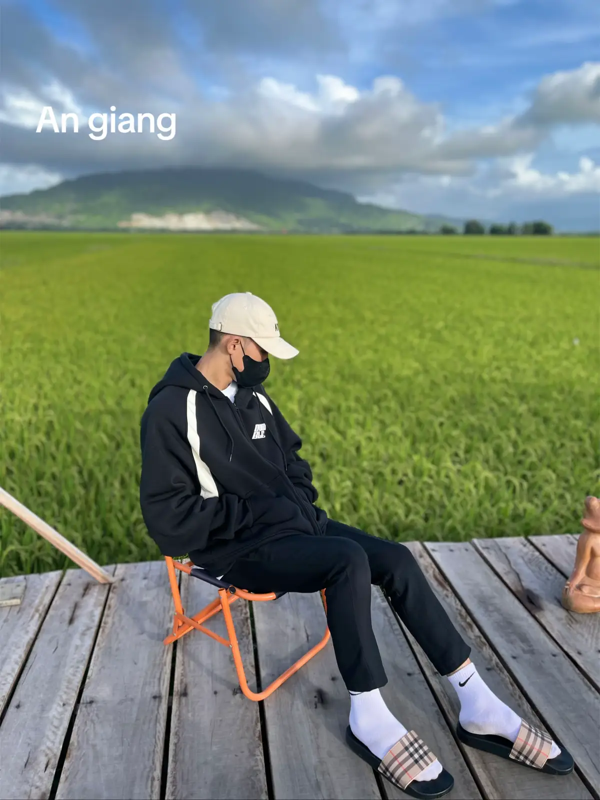 Còn mấy bạn....