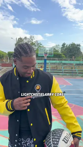 I Make It Look Too Easy 💡🧀#lightcheeselarry #fyp #trickshots #elmejor #dominicano 