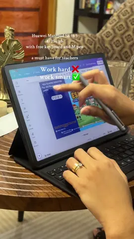 Must have for teachers 👩‍🏫  Huawei Matepad SE 11.5 ✅can cast on android tv ✅can put notes on your ppt using Microsoft or WPS ✅easy notetaking ✅paperless but acts like paper Work hard ❌ work smart ✅ #teachersoftiktok #teacher #deped #depedteacher #depedteachersbelike #huawei #notepads 